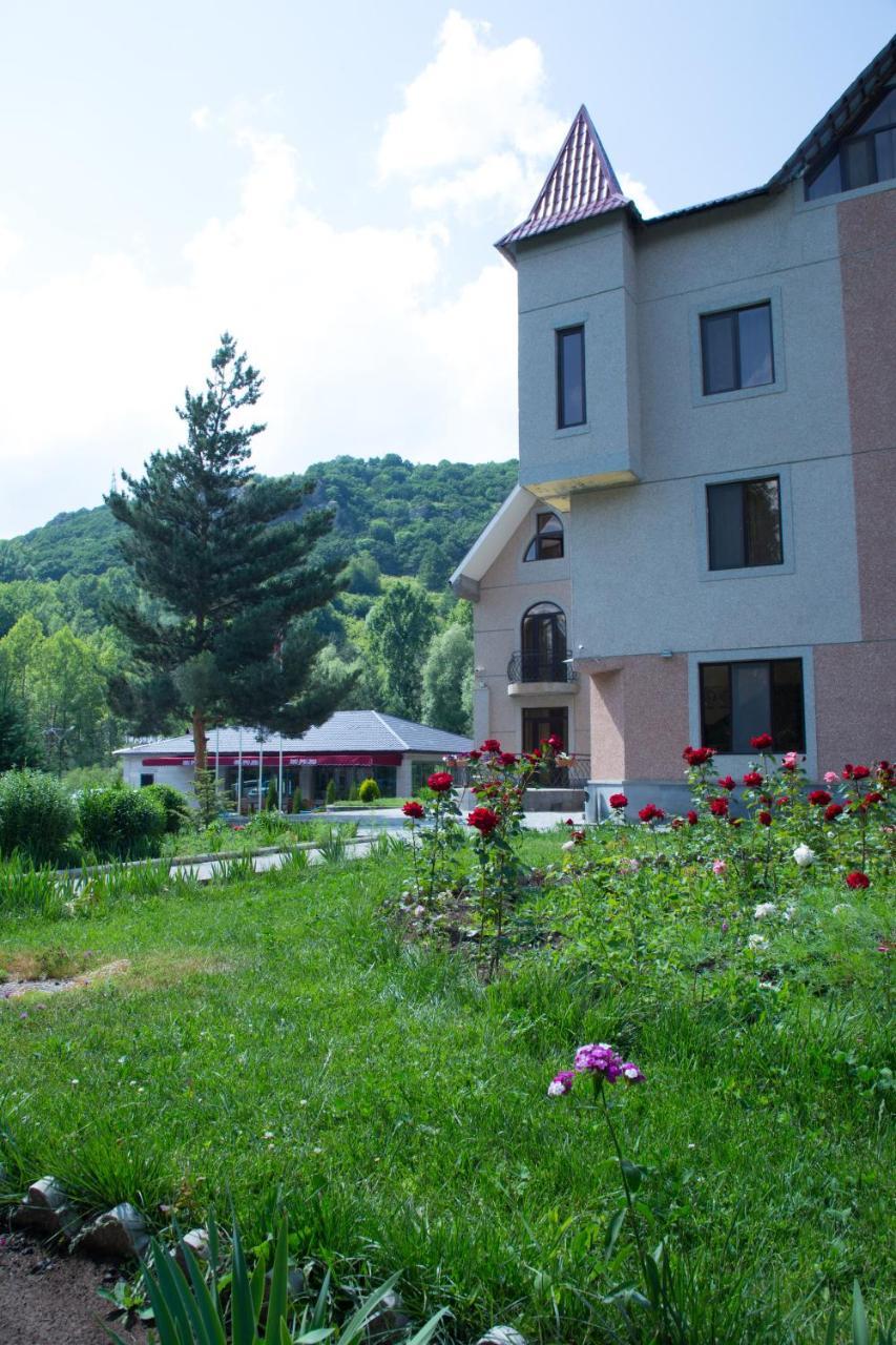 Jermuk Verona Resort エクステリア 写真
